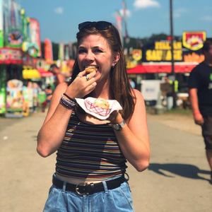 Meet your Posher, Mikaela